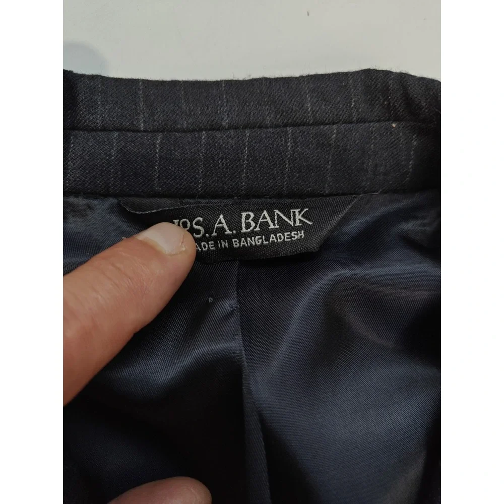 Jos A Bank Mens Wool Sports Coat 40R Charcoal Striped 3 Button Blazer Gray